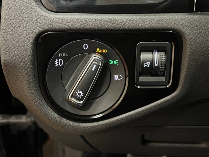 2019 Volkswagen Golf GTI S