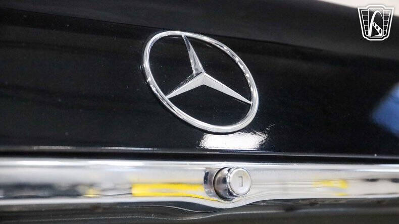 1984 Mercedes-Benz 500-Class