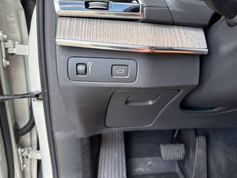 2022 Volvo XC90 T6 Inscription 7-Passenger