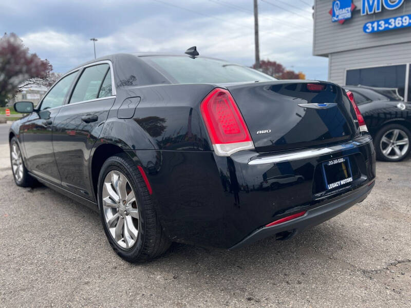 2018 Chrysler 300 Touring
