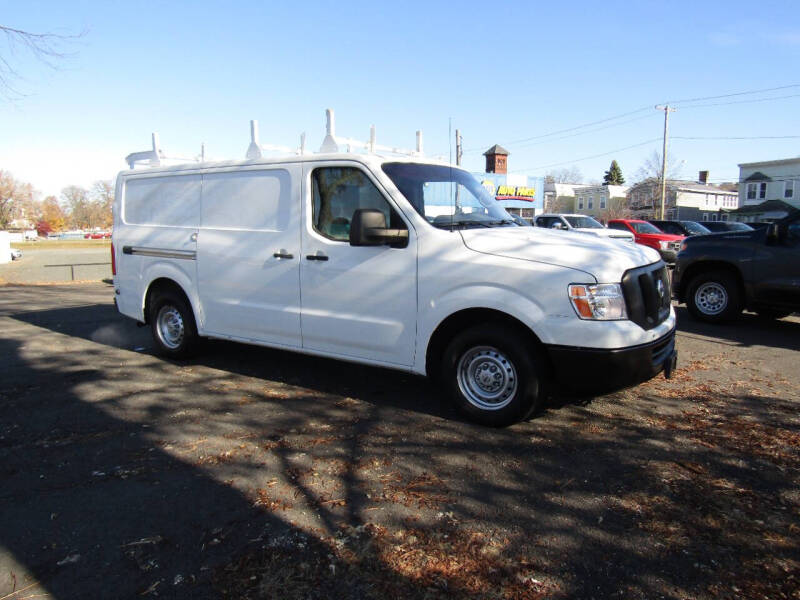 2019 Nissan NV Cargo null photo 9