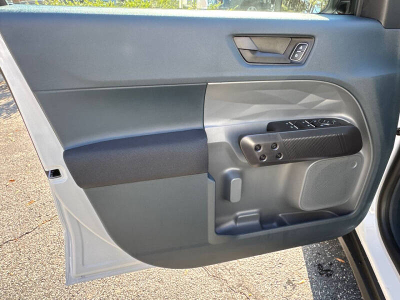 2025 Ford Maverick XL