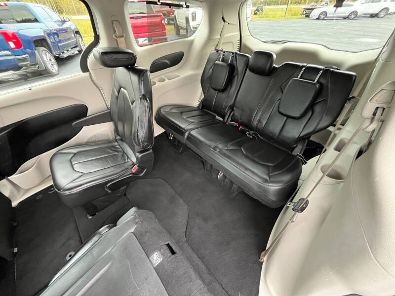 2020 Chrysler Pacifica Touring L