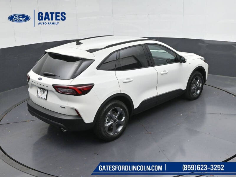 2026 Ford Escape Hybrid ST-Line Select