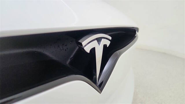 2024 Tesla Model X Plaid