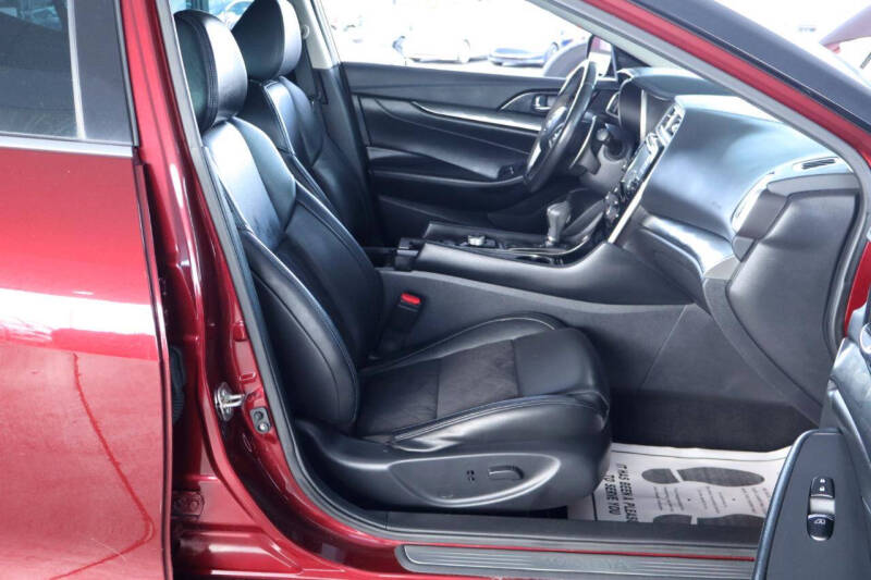 2017 Nissan Maxima