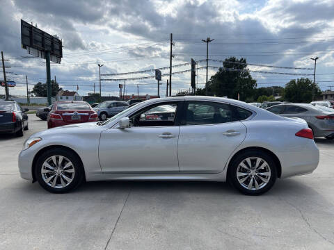 2013 Infiniti M37