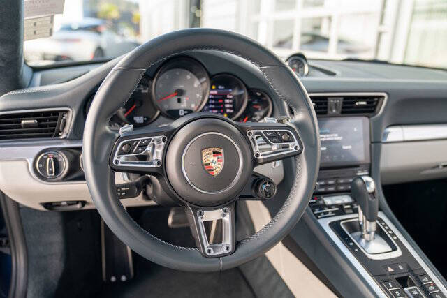 2018 Porsche 911 15
