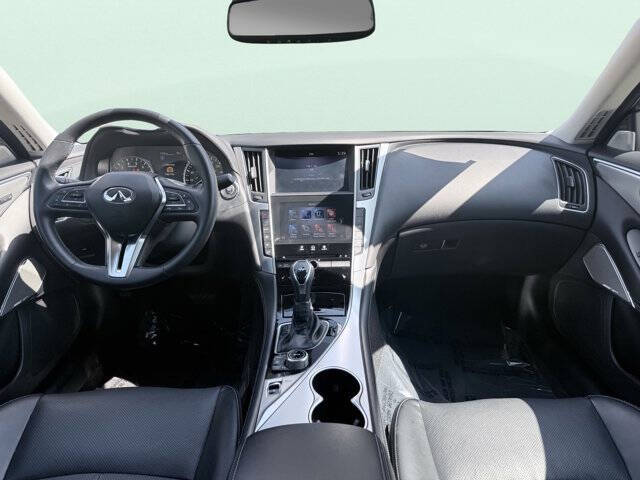 2023 Infiniti Q50 Luxe