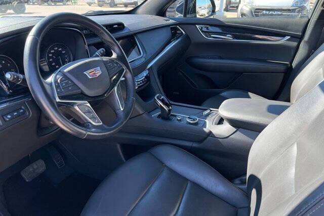 2022 Cadillac XT5 Premium Luxury