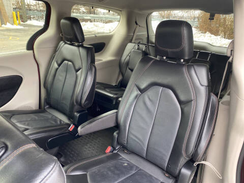 2019 Chrysler Pacifica Touring L