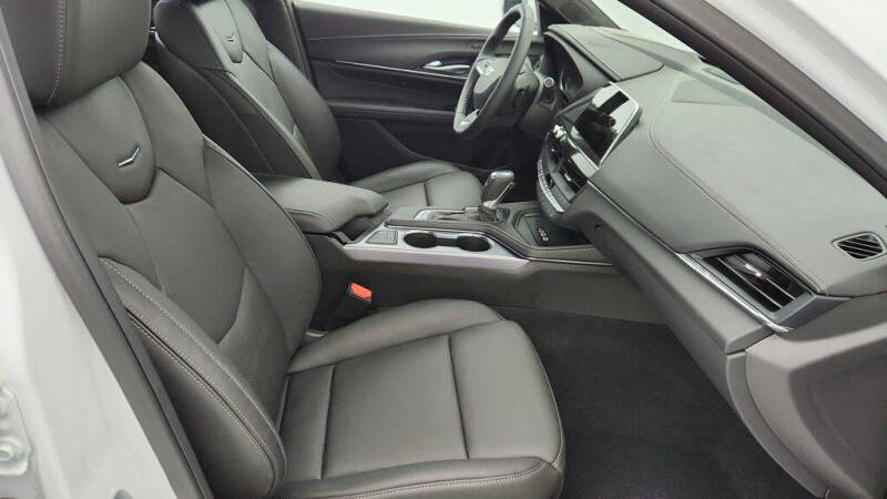 2025 Cadillac CT4 Premium Luxury