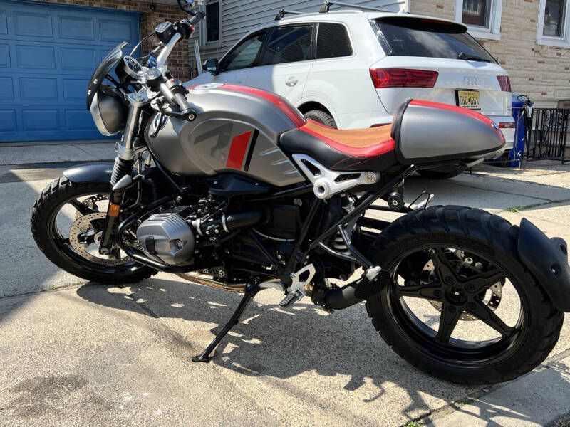 2018 BMW RNINE-T
