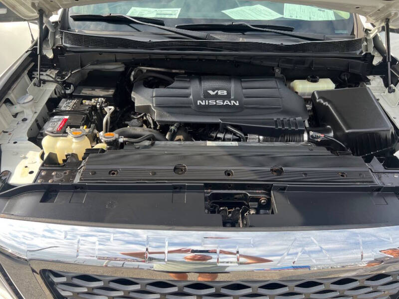 2017 Nissan Titan SV