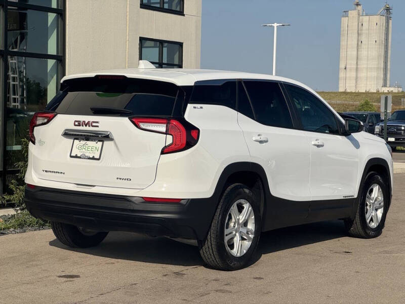 2023 GMC Terrain SLE