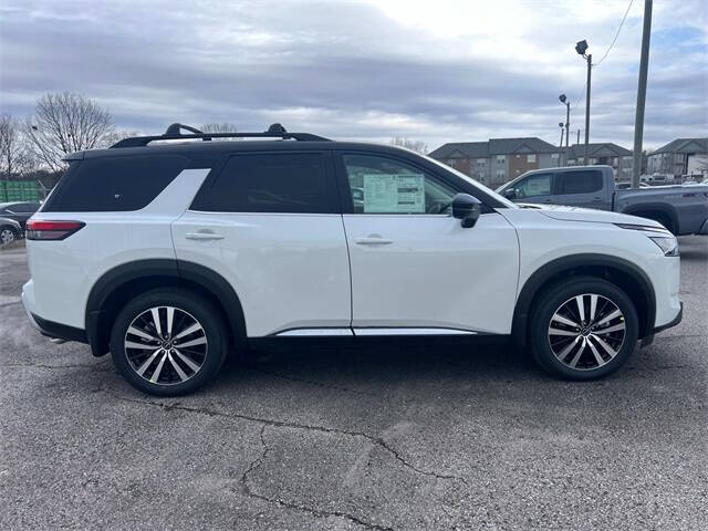 2025 Nissan Pathfinder Platinum