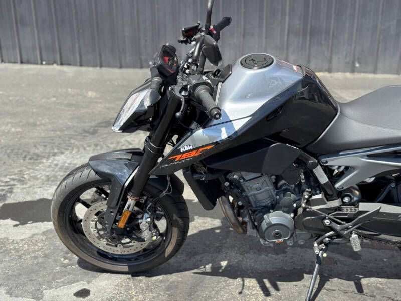 2019 KTM 790 Duke