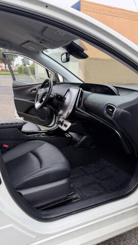 2018 Toyota Prius Four Touring