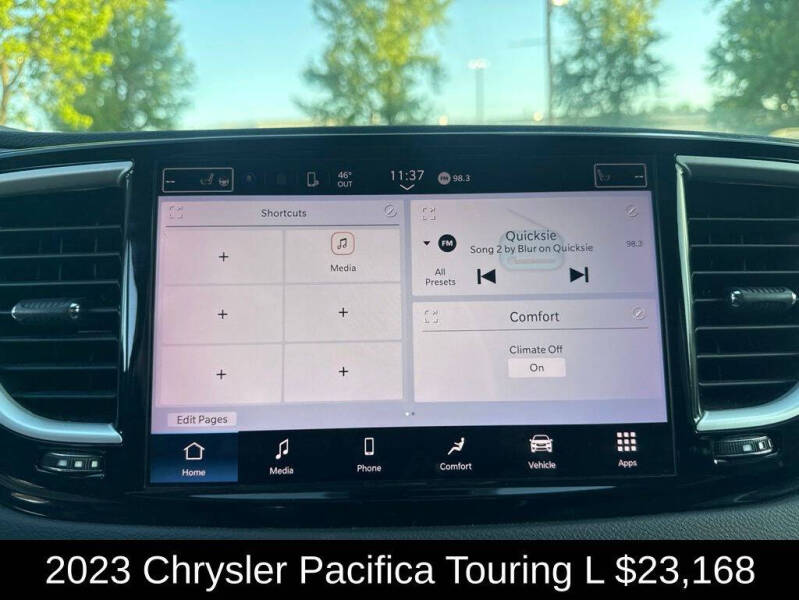 2023 Chrysler Pacifica Touring L