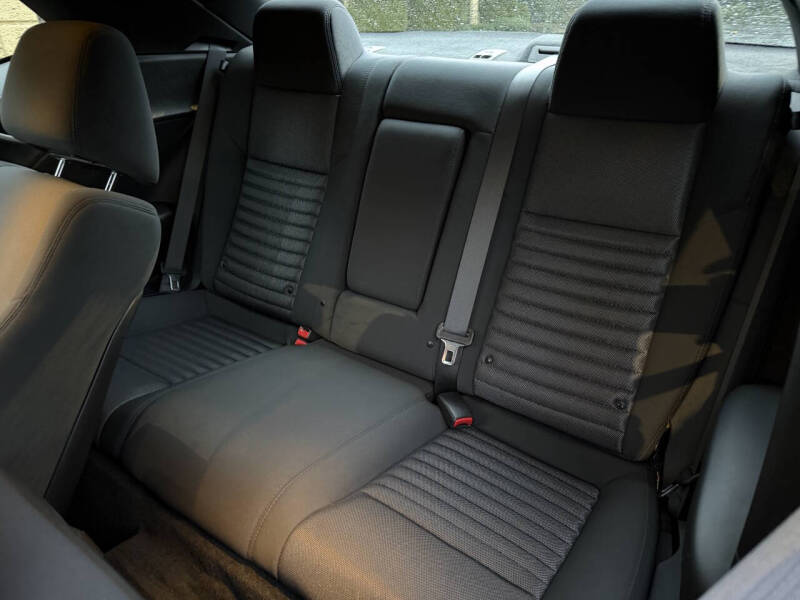 2012 Dodge Challenger SXT