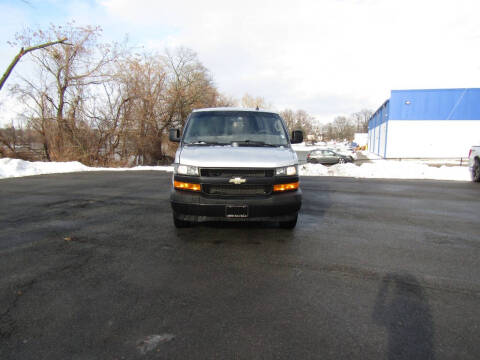 2022 Chevrolet Express 2500