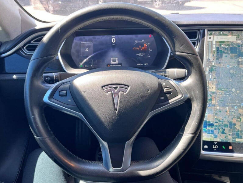 2015 Tesla Model S