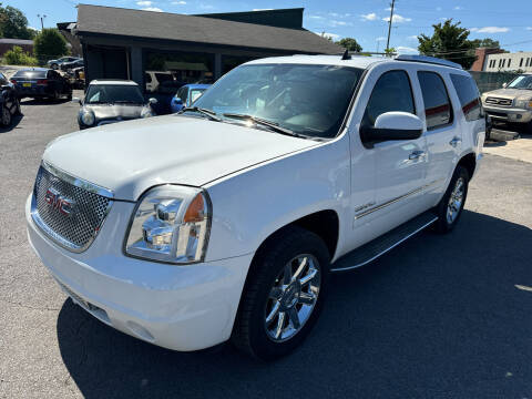 2013 GMC Yukon for sale at Diana rico llc in Dalton GA