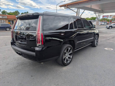 2017 Cadillac Escalade ESV Platinum