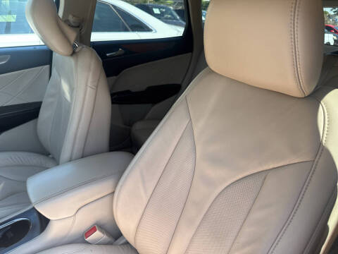 2017 Lincoln MKC Select