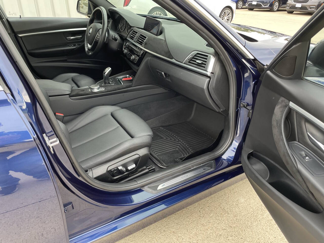 2017 Bmw 330i 330i xDrive photo 11