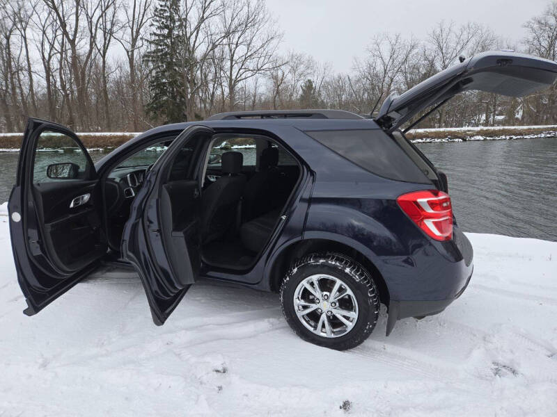 2016 Chevrolet Equinox LT photo 14