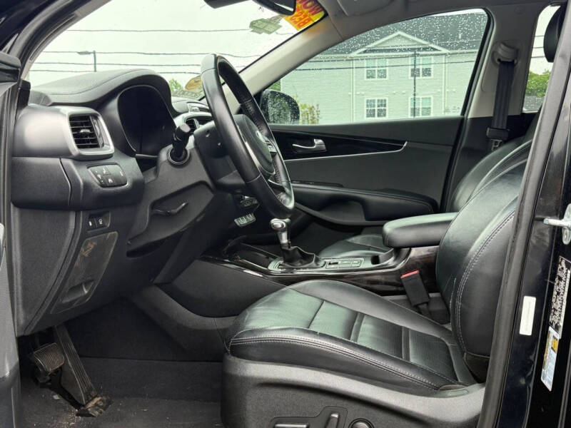 2019 Kia Sorento EX V6