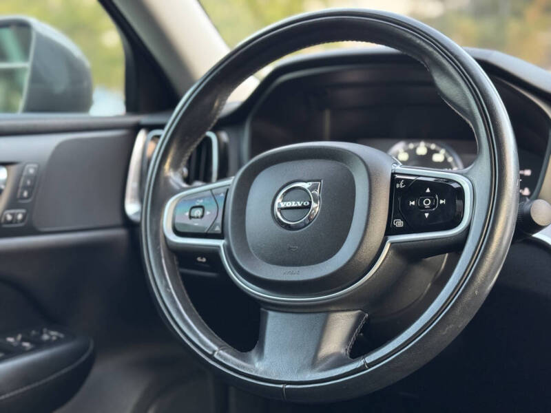 2019 Volvo S60 T5 Momentum