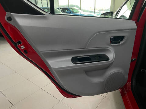 2013 Toyota Prius c Two