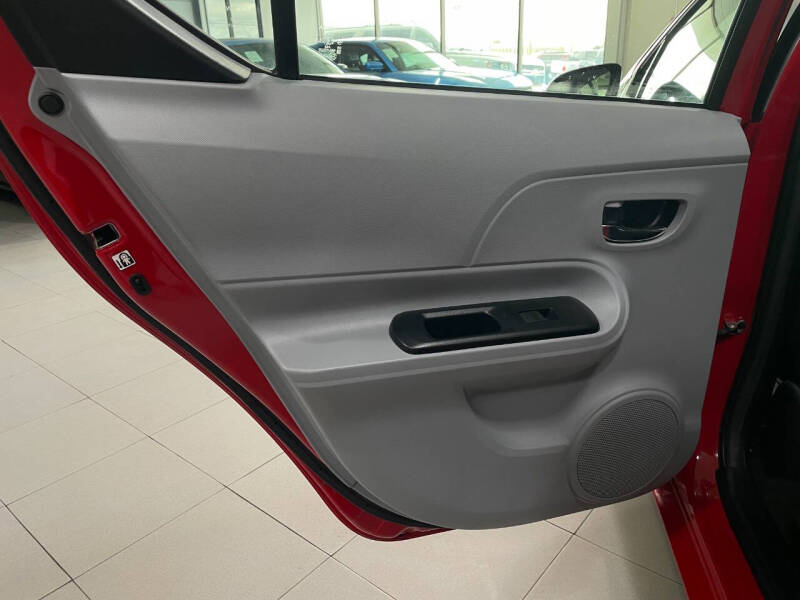 2013 Toyota Prius c Two