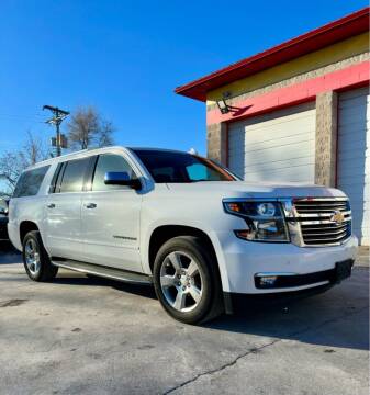 2018 Chevrolet Suburban for sale at MIDWEST CAR SEARCH in Fridley MN
