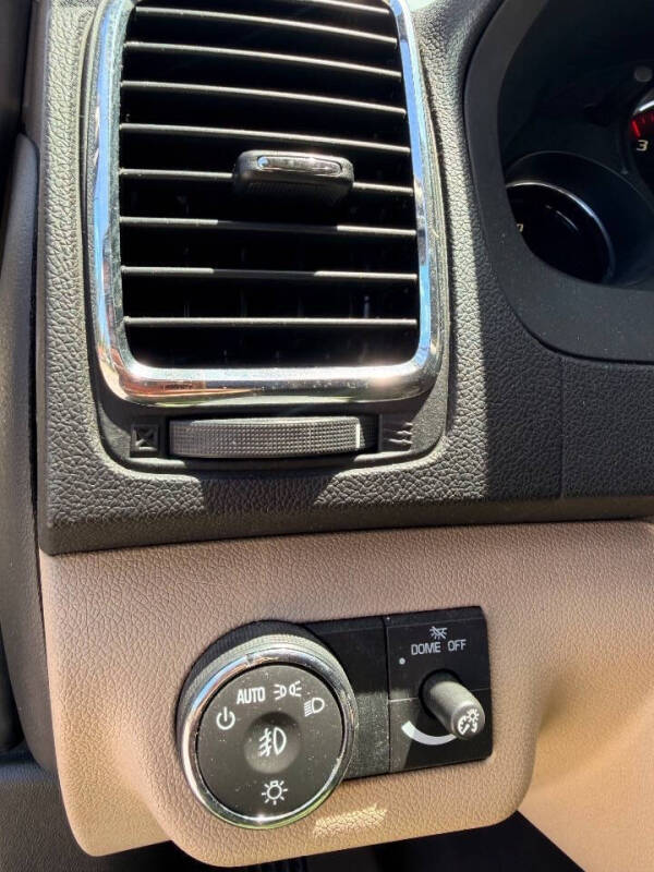 2011 GMC Acadia Denali
