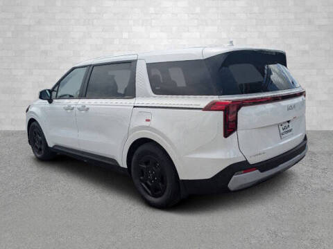 2025 Kia Carnival LXS