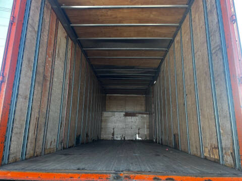 2010 Freightliner M2 106