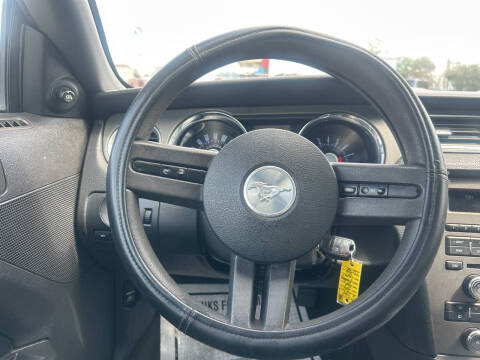 2012 Ford Mustang V6