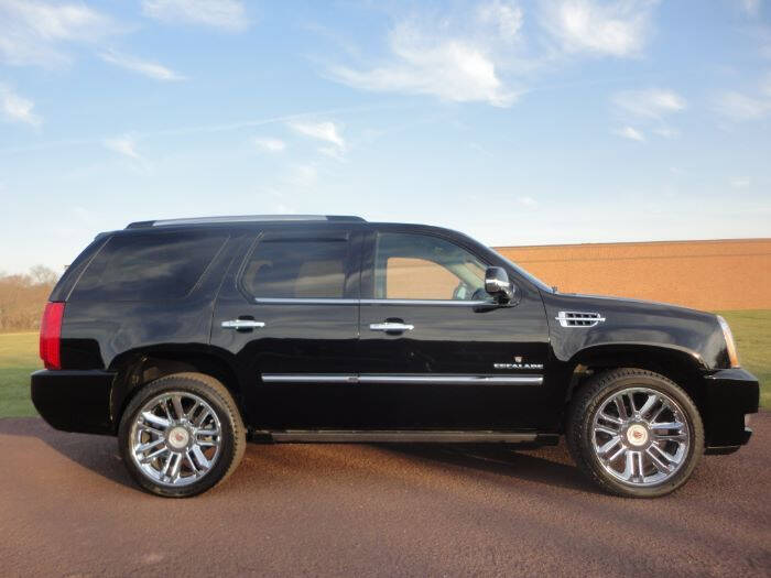 2013 Cadillac Escalade Platinum Edition