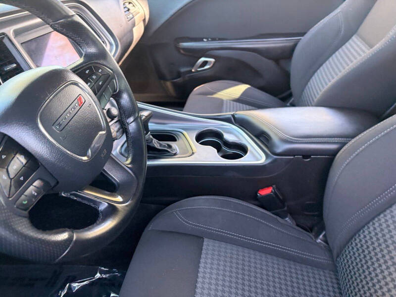 2019 Dodge Challenger SXT