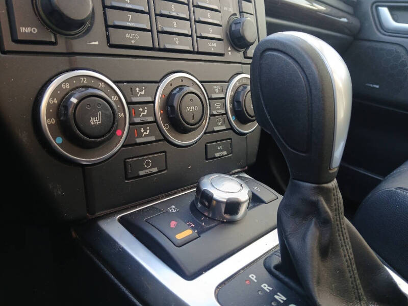 2011 Land Rover LR2