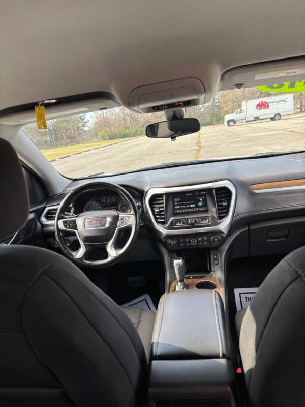 2018 GMC Acadia SLE-2