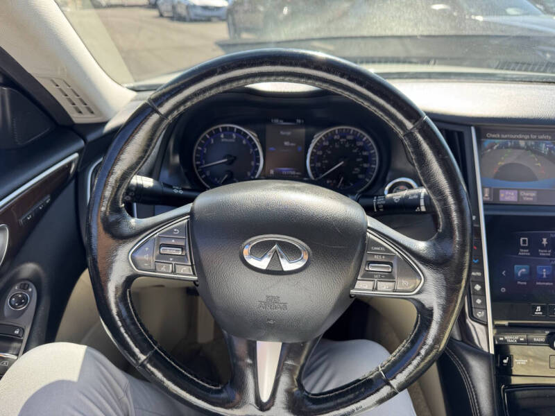 2015 Infiniti Q50 Premium