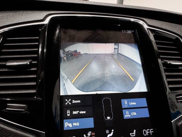 2021 Volvo XC90 T6 Momentum 7-Passenger