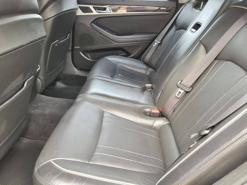 2015 Hyundai Genesis