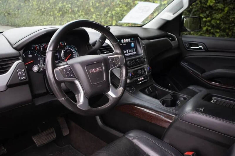 2017 GMC Yukon SLT