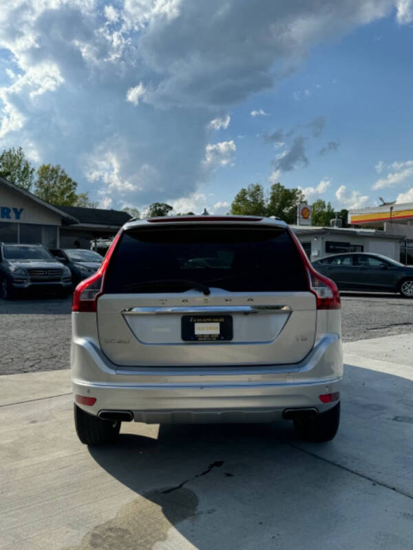 2016 Volvo XC60 T5 Drive-E Premier