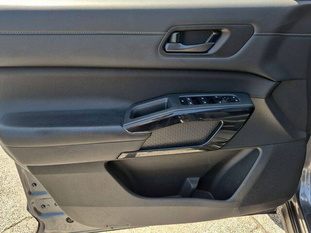 2024 Nissan Pathfinder S